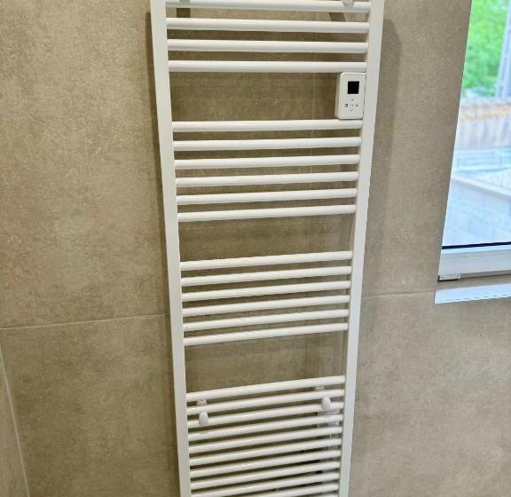 펜션 Suite Avec Balcon, Kitchenette équipée, Douche, Baignoire, Wc Et Bureau