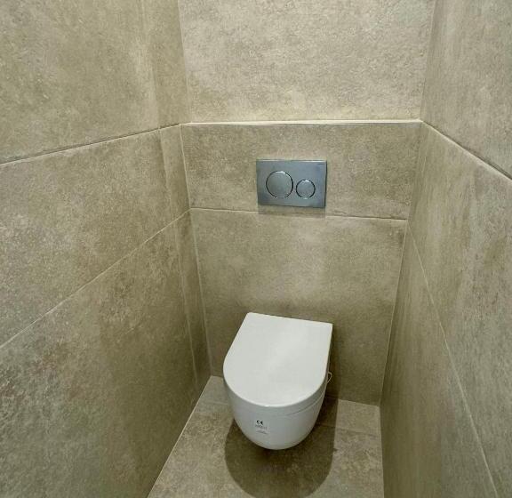 펜션 Suite Avec Balcon, Kitchenette équipée, Douche, Baignoire, Wc Et Bureau