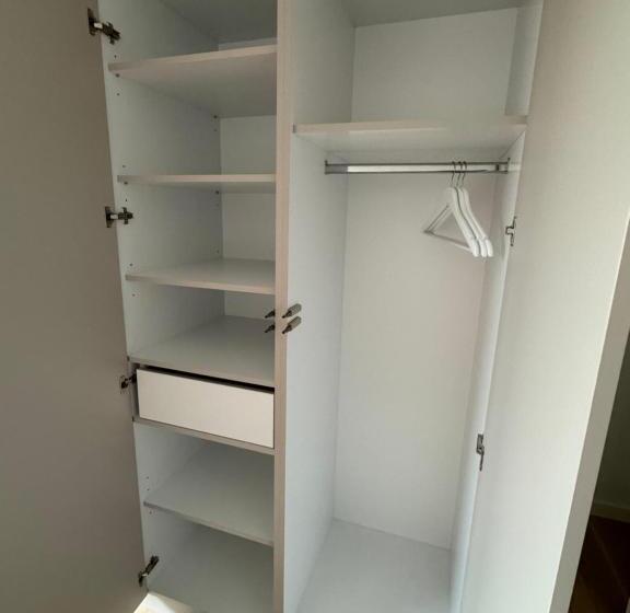 펜션 Suite Avec Balcon, Kitchenette équipée, Douche, Baignoire, Wc Et Bureau