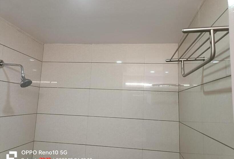 بنسيون Iskcon Temple Vadodara