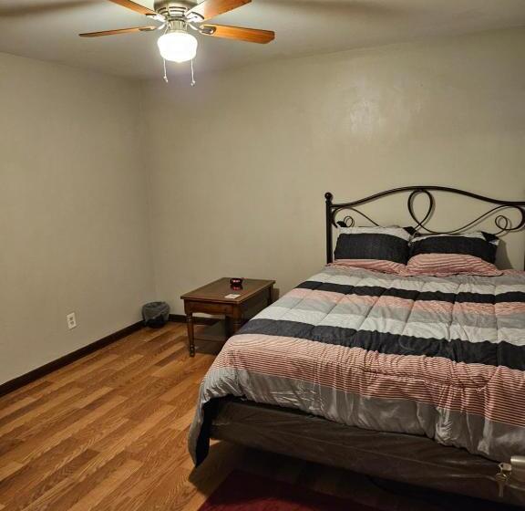 بنسيون Lace Place