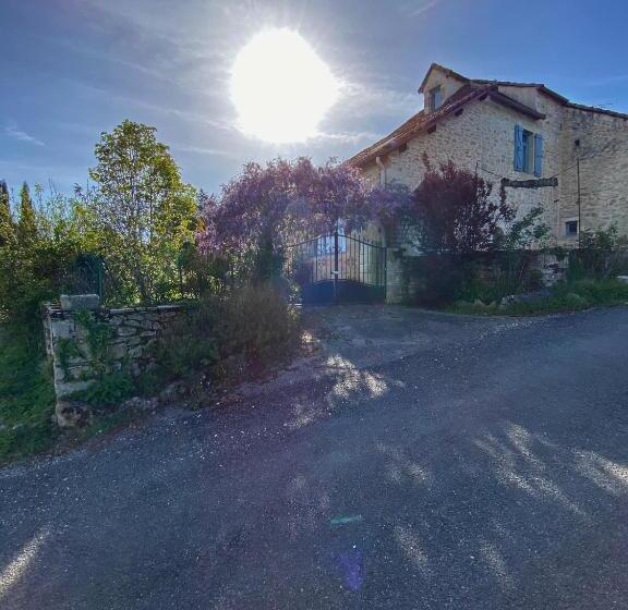 פנסיון Mas De Jouas