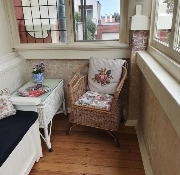 پانسیون Mornington Guest House