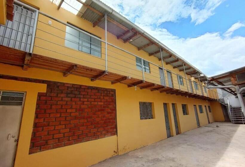 پانسیون Ocala House 4.0