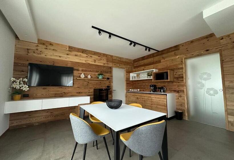 بنسيون Origini Holidays