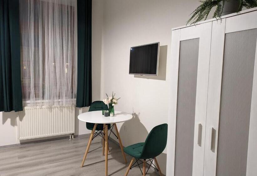 Пансион Penzion Grand Nymburk