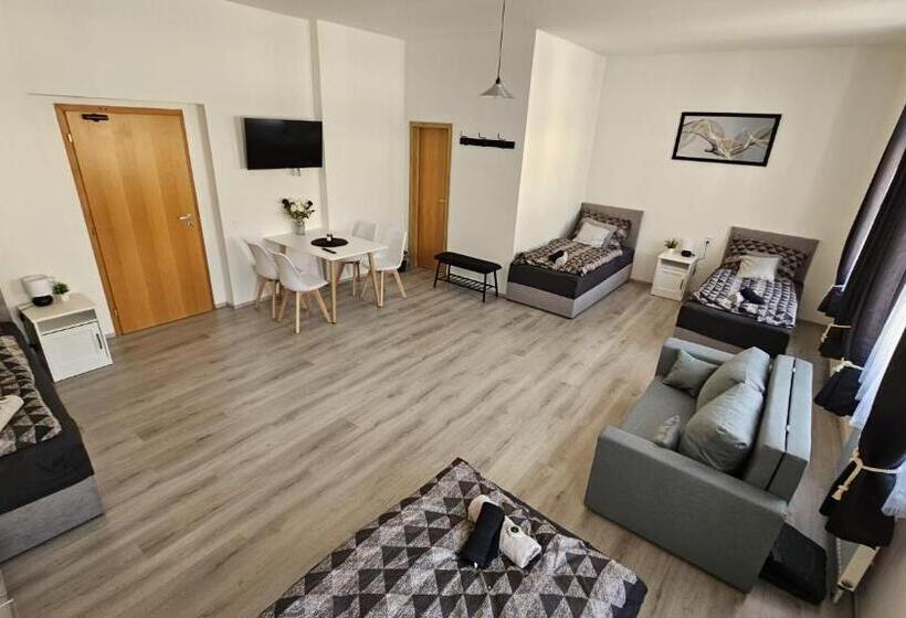 Пансион Penzion Grand Nymburk