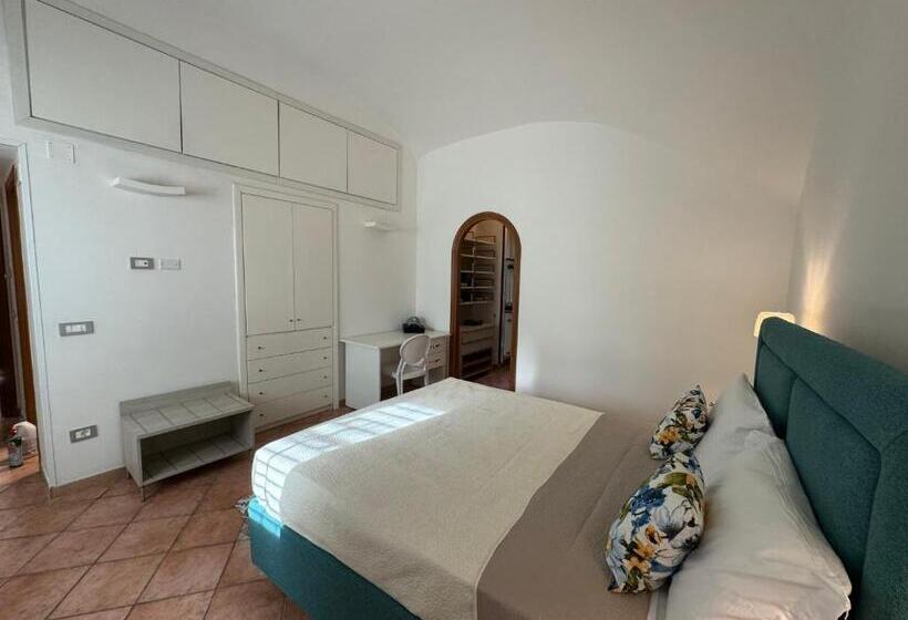 פנסיון Sara Luxury Rooms