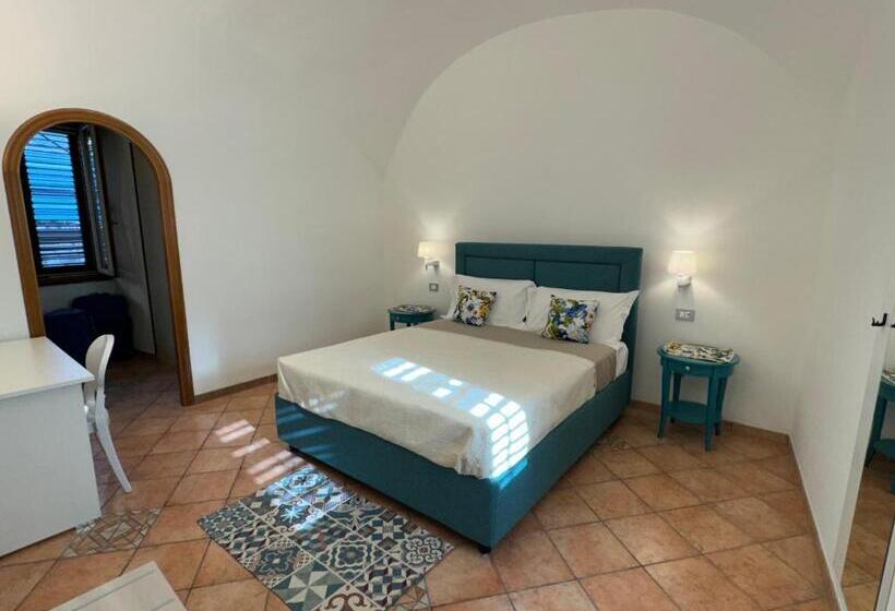 פנסיון Sara Luxury Rooms