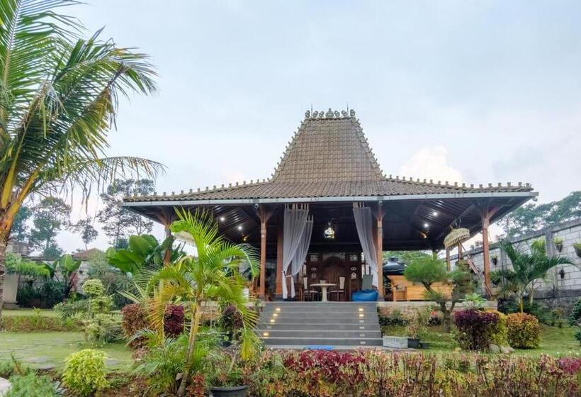 Пансион Twospaces Living At Deros Resort & Cafe, Bogor