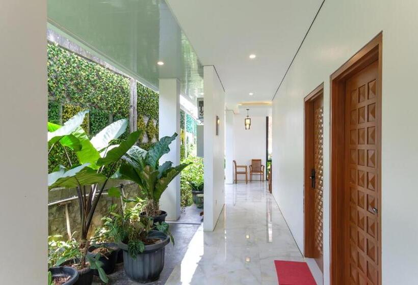 Пансион Twospaces Living At Deros Resort & Cafe, Bogor