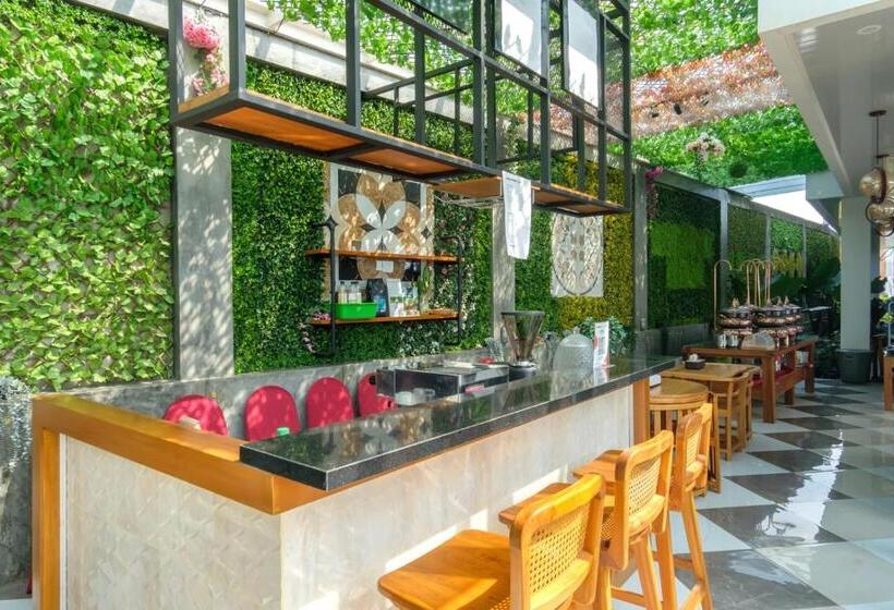 Пансион Twospaces Living At Deros Resort & Cafe, Bogor