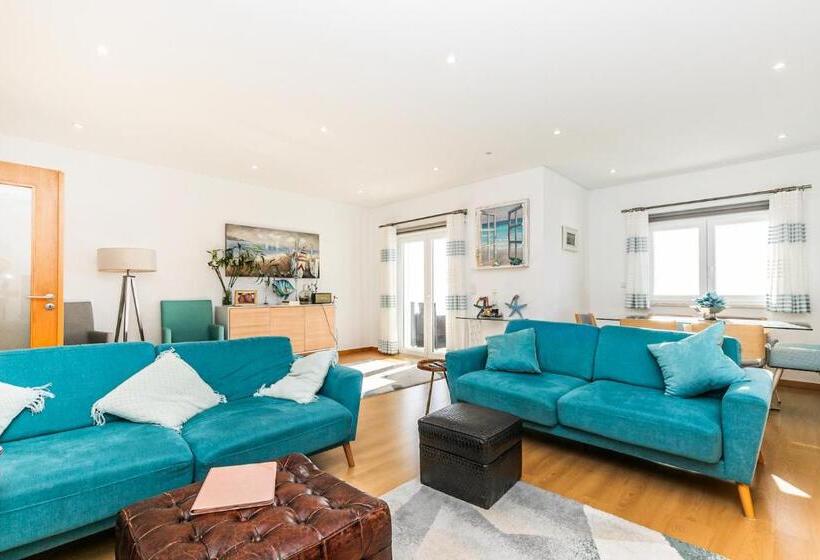 پانسیون Vibing & Liming Ericeira