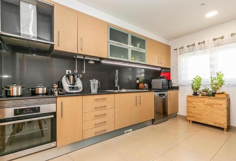 پانسیون Vibing & Liming Ericeira