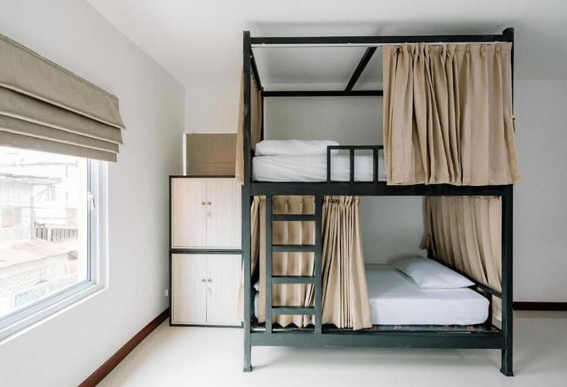 Red B Hostel, Cafe And Bar