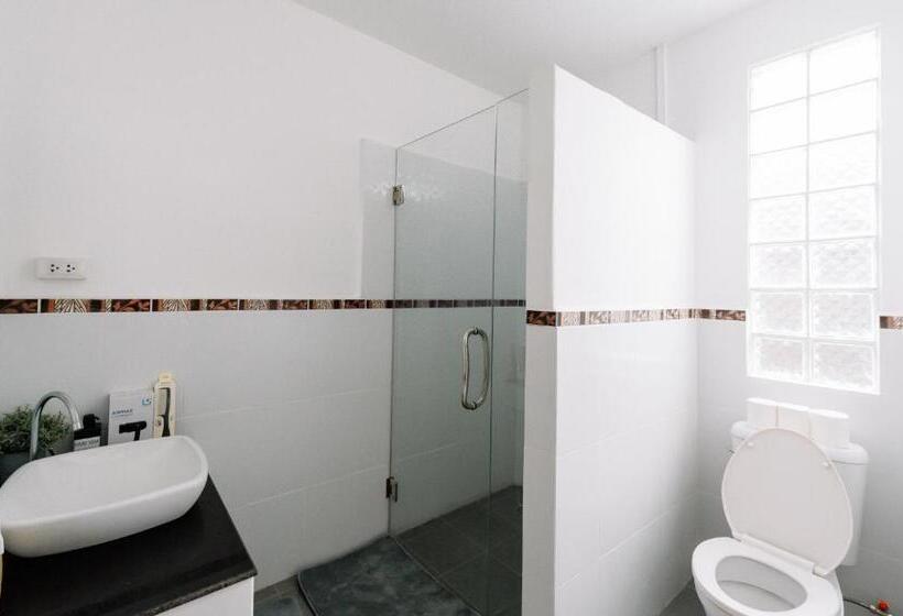 Red B Hostel, Cafe And Bar