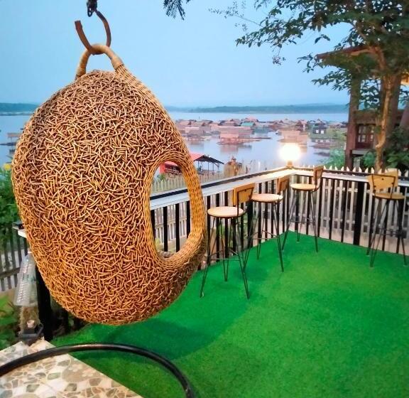 منتجع โฮมสเตย์บ้านสวนริมน้ำวังใหญ่