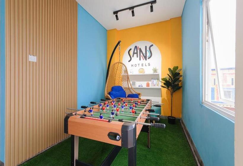 Sans Hotel Pesona Bekasi