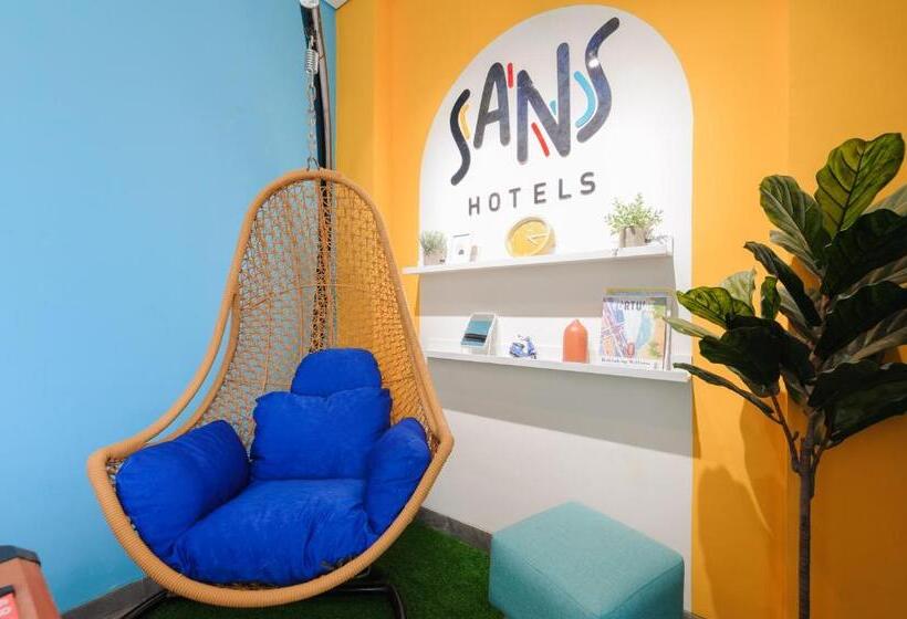 Sans Hotel Pesona Bekasi