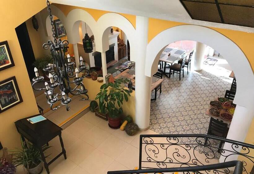 فندق صغير Habitaciones La Casona