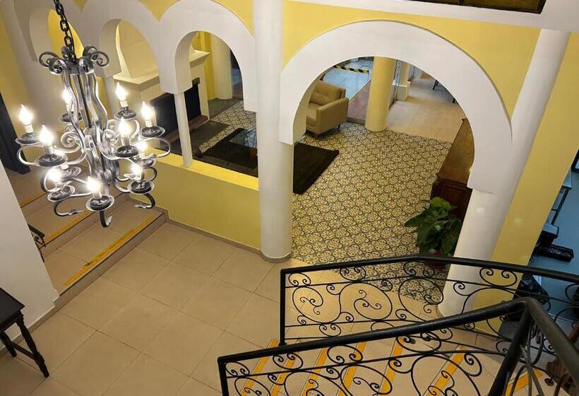 فندق صغير Habitaciones La Casona