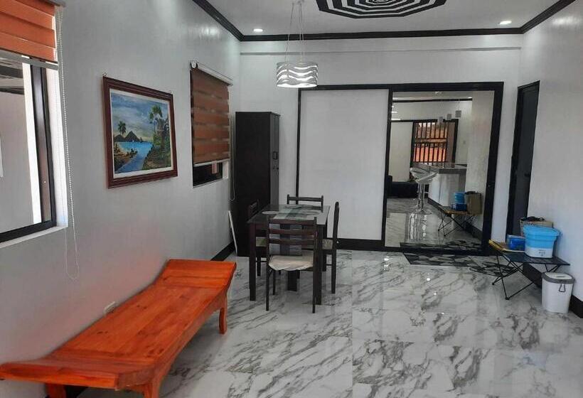 Bed and Breakfast A.c.e Transient And Floating Cottages