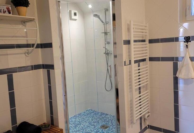 مبيت وإفطار Alix Au Pays Des Pierres Dorées