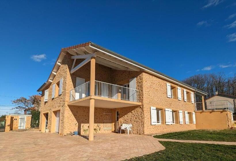 مبيت وإفطار Alix Au Pays Des Pierres Dorées