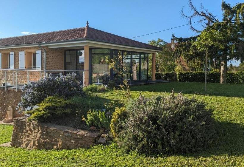 مبيت وإفطار Alix Au Pays Des Pierres Dorées