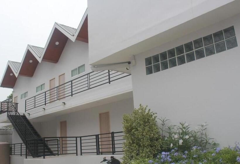 Bed and Breakfast บ้านสว่างศิลป์@อยุธยา Baan Sawhangsilp@ayutthaya