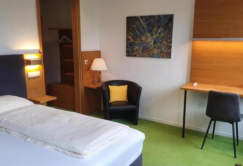 민박 & Fitness Castello