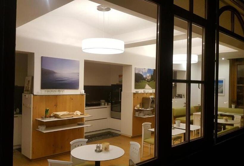 민박 & Fitness Castello