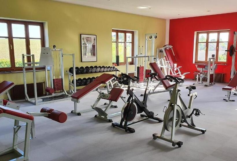 민박 & Fitness Castello