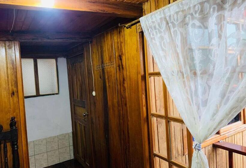 تختخواب و صبحانه La Casa Del Oso De Anteojos