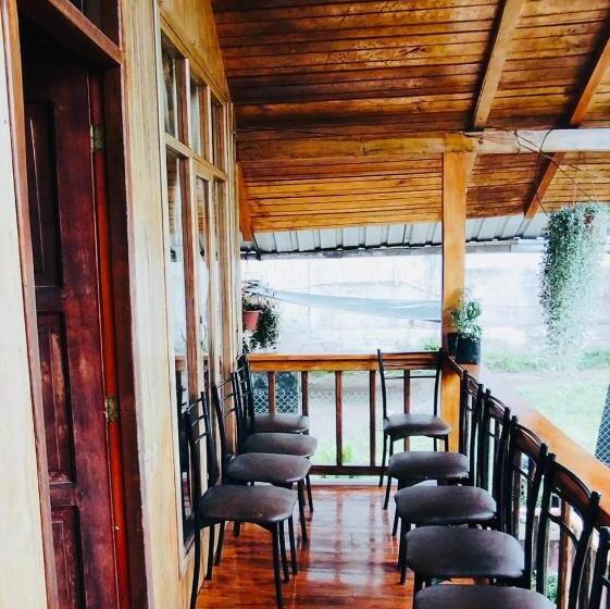 تختخواب و صبحانه La Casa Del Oso De Anteojos