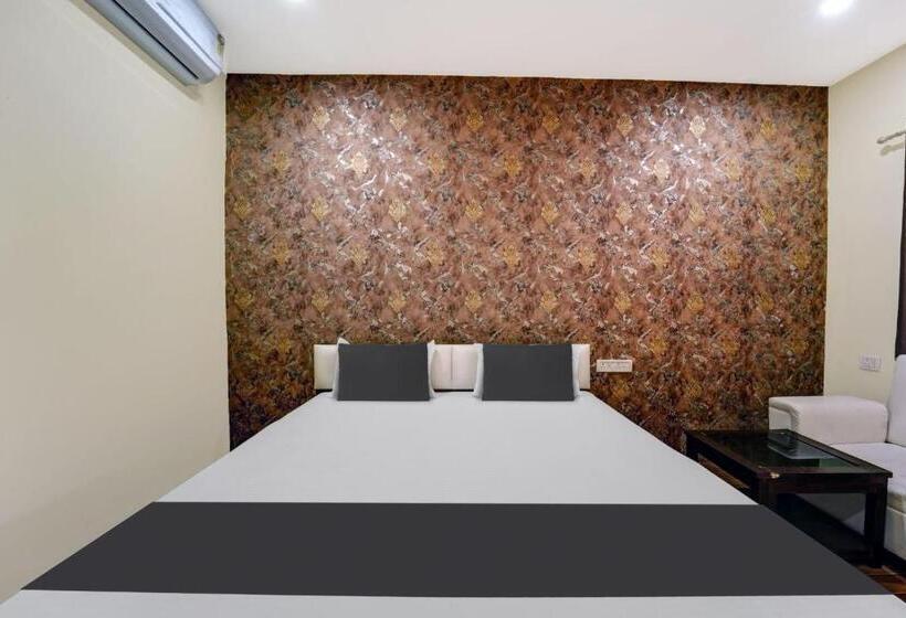 Collection O Vnr Hotel And Resort