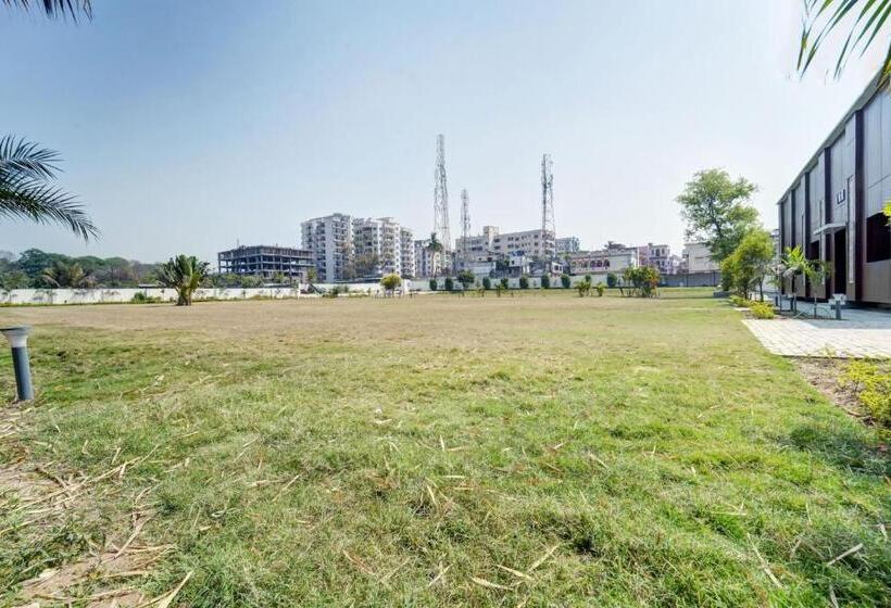 Collection O Vnr Hotel And Resort