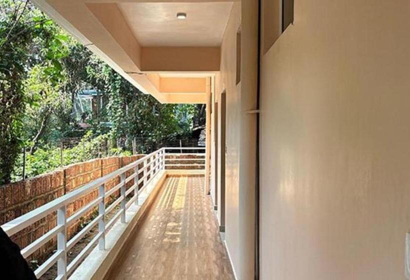 Fabhotel Sterling Garden