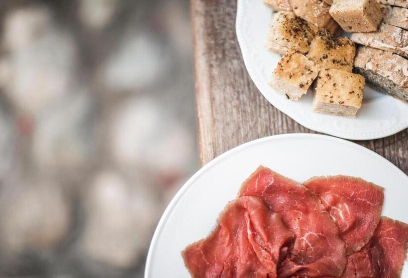 فندق Agritur Calvola