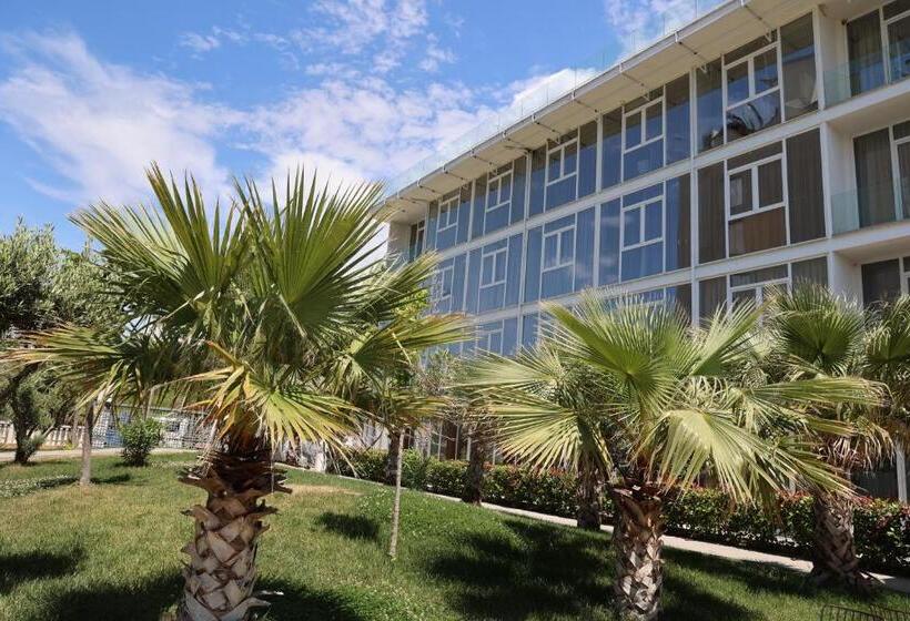 Отель Aria Beach Resort By Hana Turismo