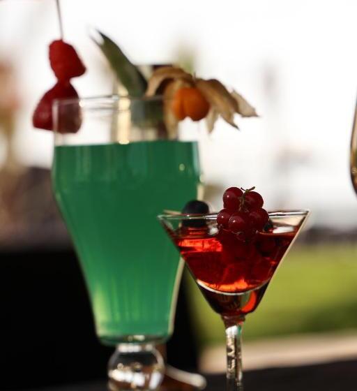 Отель Aria Beach Resort By Hana Turismo