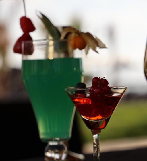 Отель Aria Beach Resort By Hana Turismo