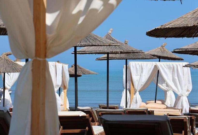 酒店 Aria Beach Resort By Hana Turismo
