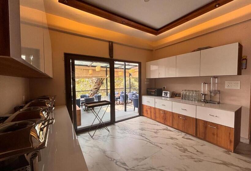 호텔 Blue Orchid Premium