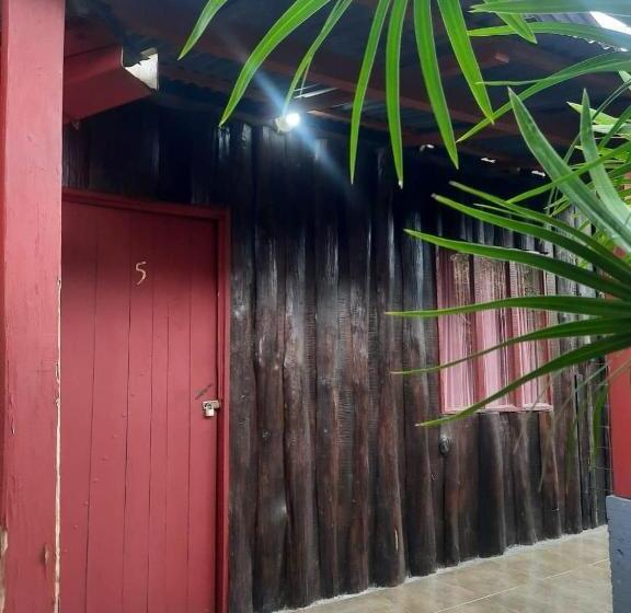 فندق Cabinas El Botecito