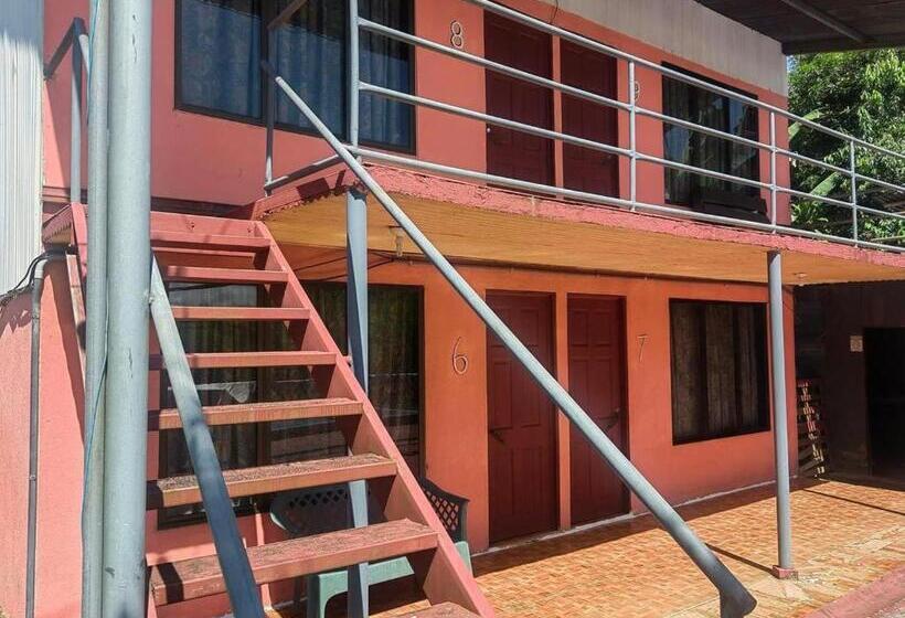 فندق Cabinas El Botecito