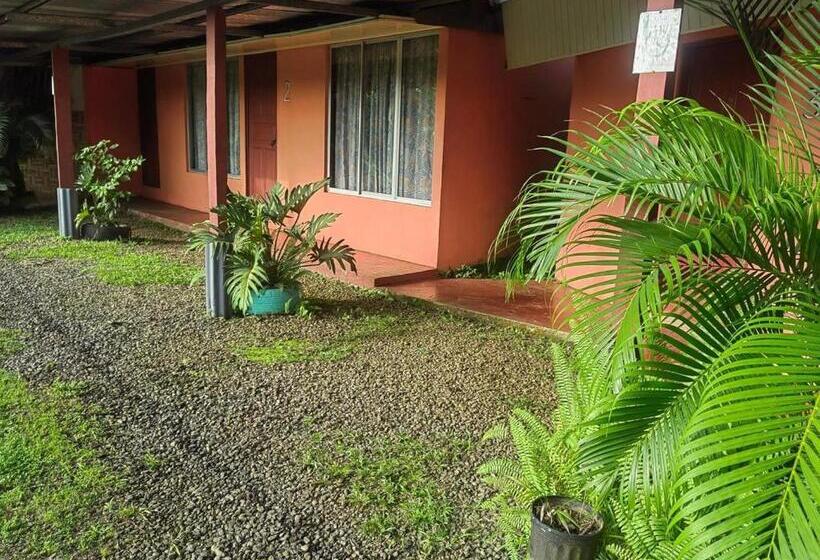 فندق Cabinas El Botecito