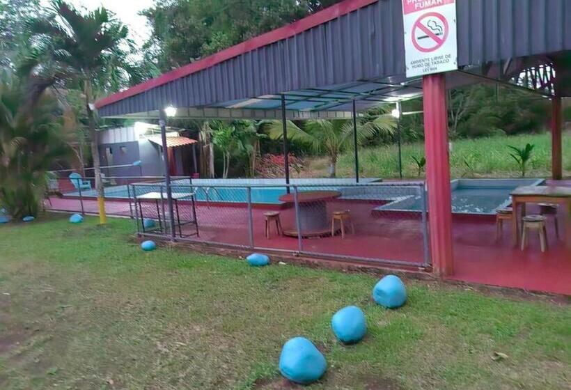 فندق Cabinas El Botecito