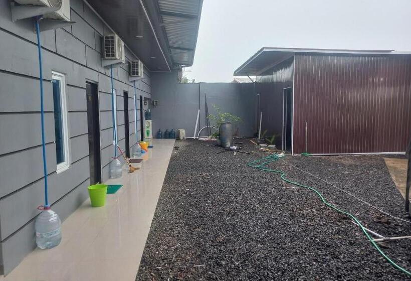 Отель Capital O 93816 Cerry Village