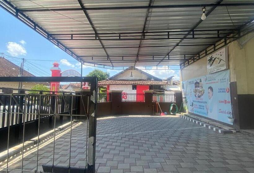 호텔 Capital O 93829 Alika Homestay Syariah